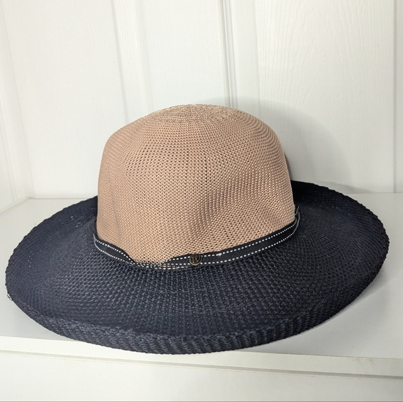 Wallaroo Victoria Two-Toned Sun Hat  Tan Black Wide Brim Boulder Colorado - Picture 1 of 5